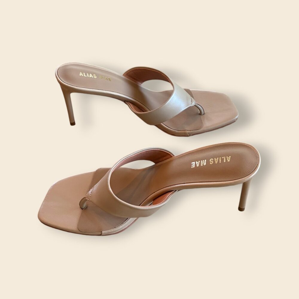 NWT Alias Mae, Indie Mule, Thong Heeled Sandal, Nude / Tan, Size US 7.5 / EU 38 - Picture 3 of 6